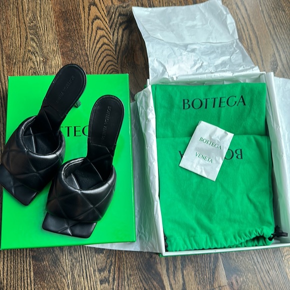 Bottega Veneta Leather Slides - Picture 6 of 10